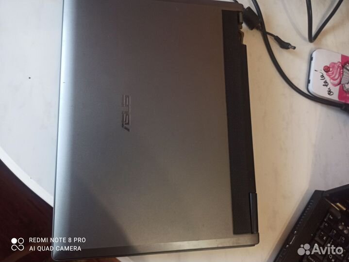 Ноутбук asus