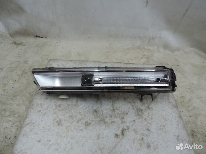 Фара противотуманная левая Land Rover Discovery 20