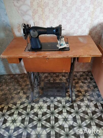 Швейная машина подольская