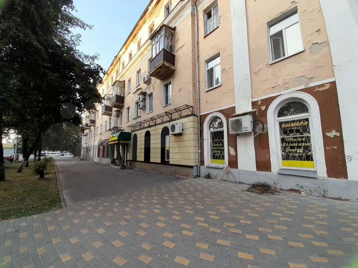 2-к. квартира, 67 м², 2/4 эт.