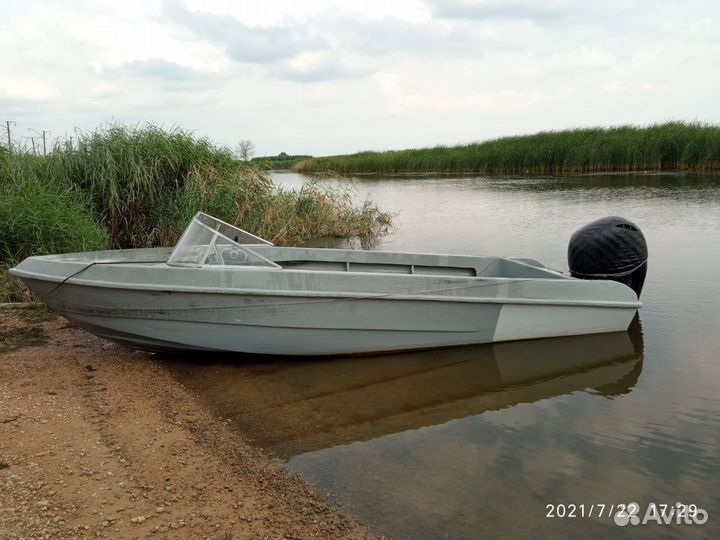 Лодка с мотором