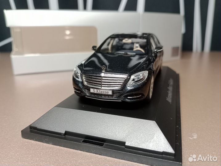Mercedes-benz S-Class W222 black 1:43 Schuco