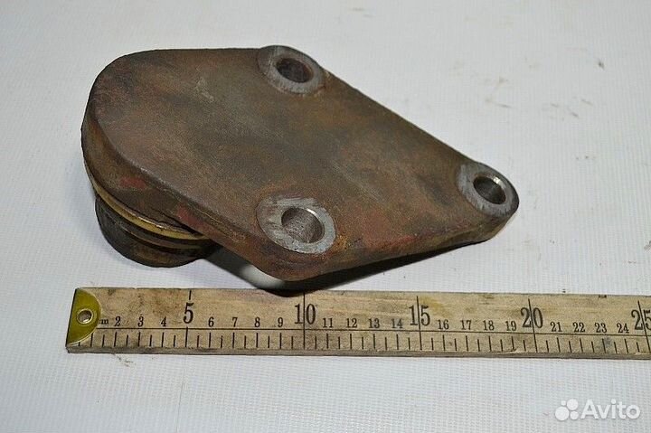 Кронштейн стабилизатора, переднего моста, верхний