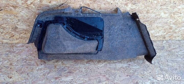 Обшивка отсека багажника правая Audi A5 8T 2010