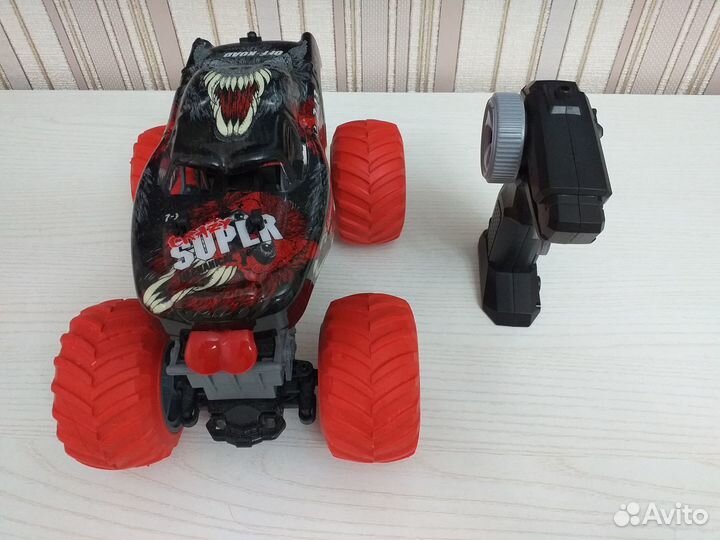 Машинка на радиоуправлении