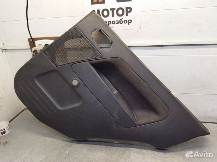 Обшивка двери задняя правая Ford Fusion fxja 1.4