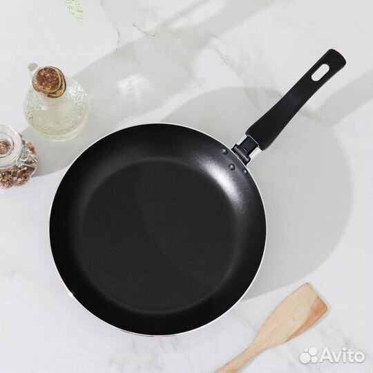 Сковорода Scovo Prosto, новая 24 см