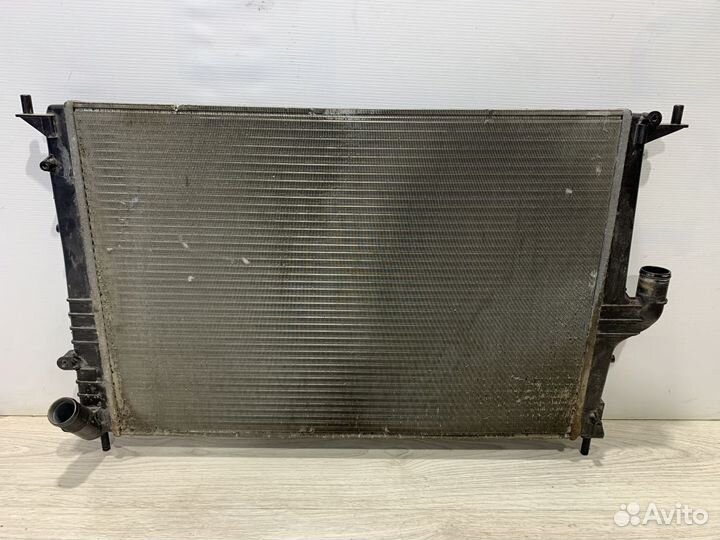 Радиатор охлаждения двигателя основной Renault log