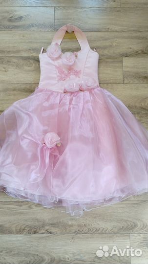 Платье нарядное 6-8 лет