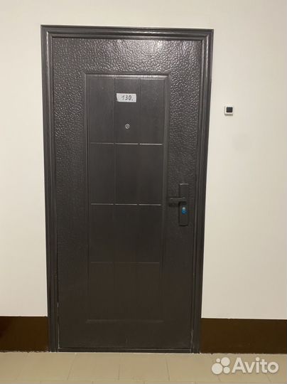 Дверь входная металлическая от застройщика