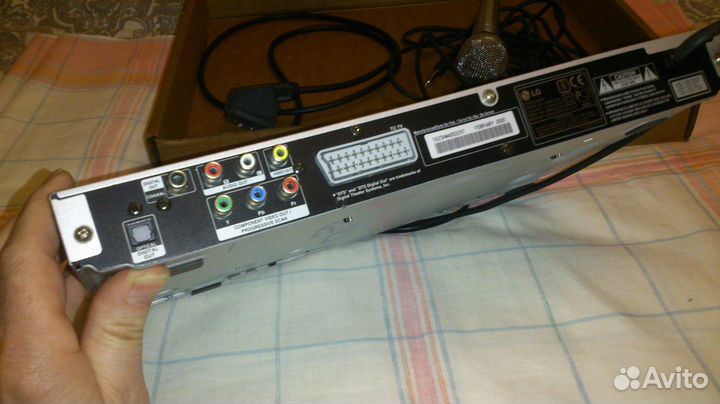 DVD плеер с караоке LG