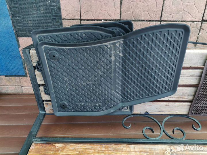 Оригинальные резиновые коврики Фольксваген Тигуан