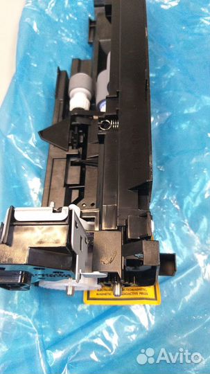 Узел захвата бумаги в сборе LJ CM4540/M575/M551