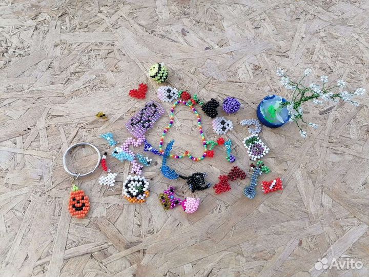 Украшения из бисера