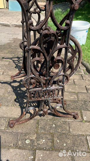 Станина от швейной машинки “favorit”