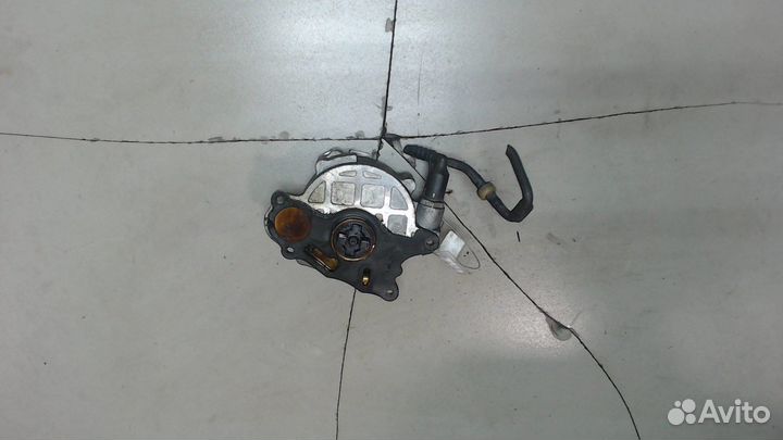 Насос вакуумный Skoda Octavia (A5), 2011