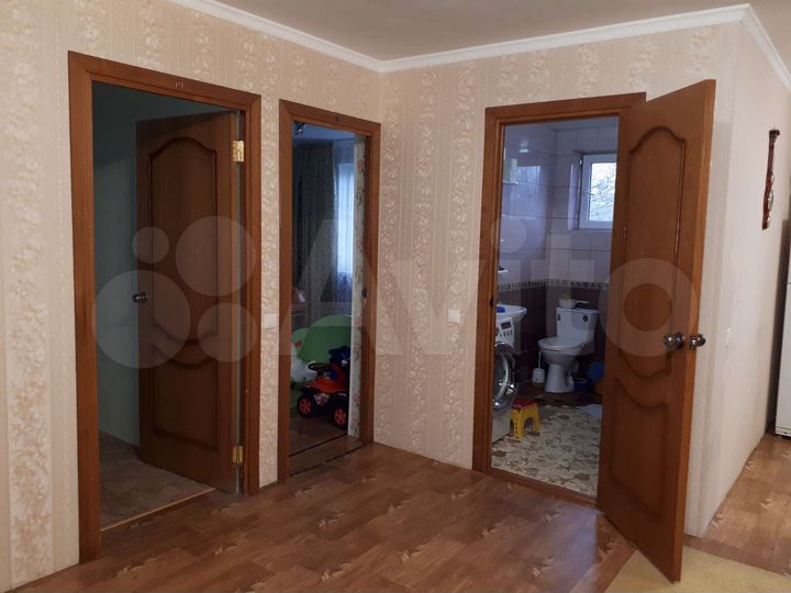 Дом 61 м² на участке 5 сот.