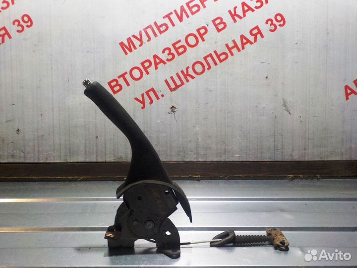 Ручка стояночного тормоза Тойота Авенсис 2