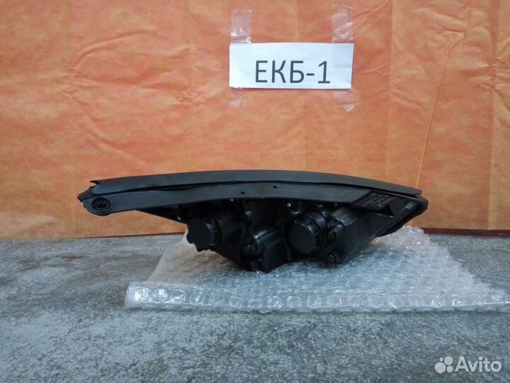 Фара левая Hyundai Ix35 2010