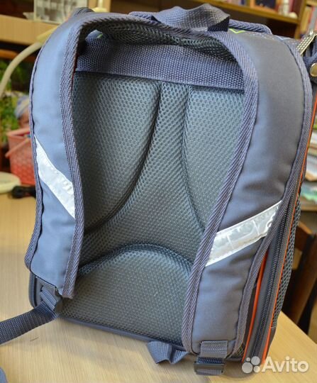 Рюкзак для школьника абсолютно новый