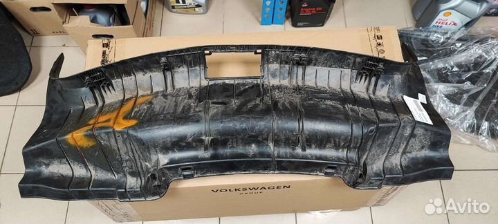 Облицовка задней панели багажника Mazda 3 BL