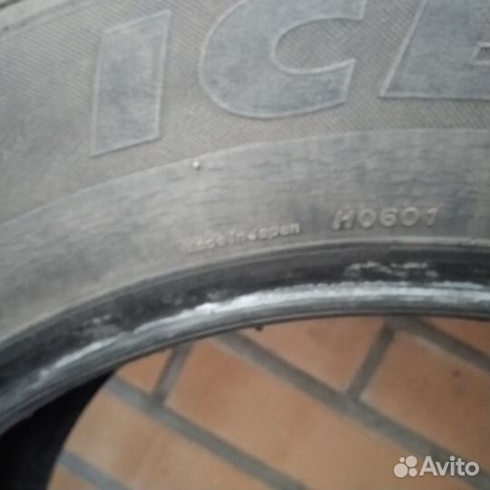 Bridgestone Ice Cruiser 5000 225/60 R17