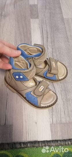 Сандалии детские для мальчиков 23
