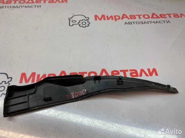 Дождевик Cadillac XT5 2018 84027260