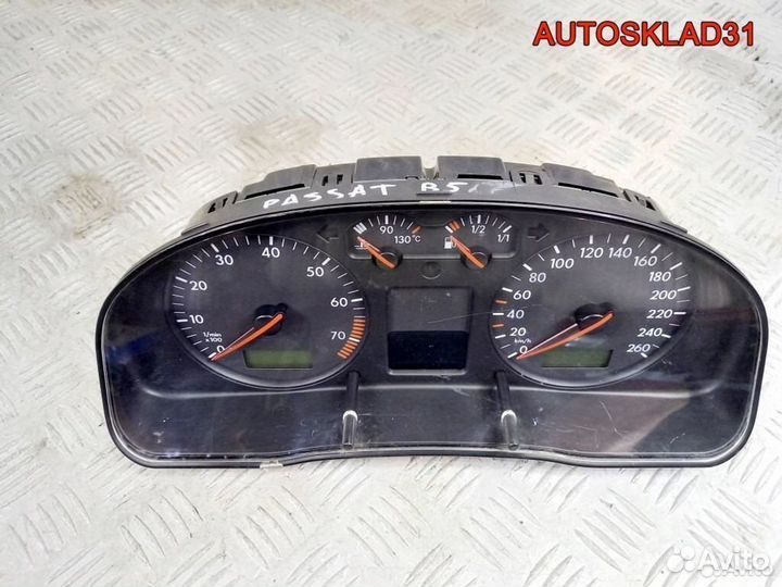 Панель приборов Volkswagen Passat B5 3B0920822X