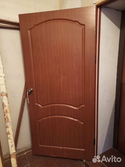Двери межкомнатные б/у