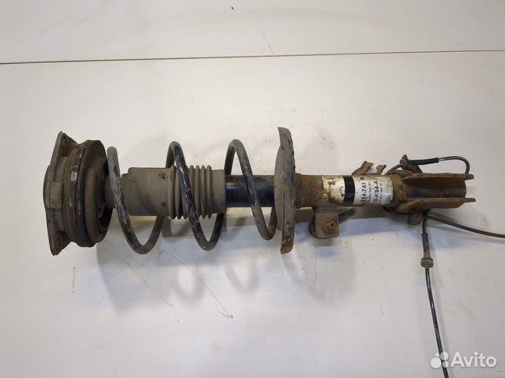 Амортизатор подвески Nissan Note E11, 2007