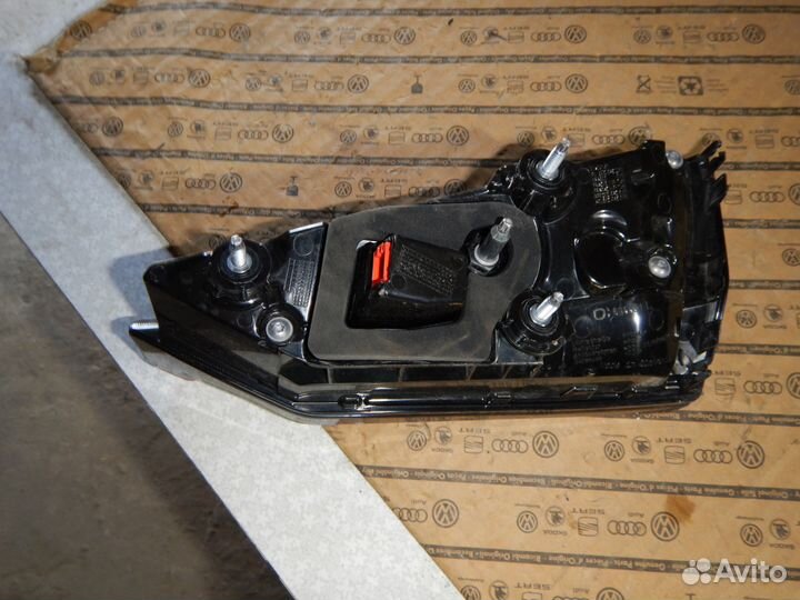 Фонарь левый cветодиодный Audi A5 8W6