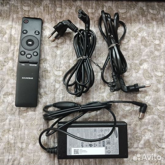 Саундбар samsung HW-Q600A