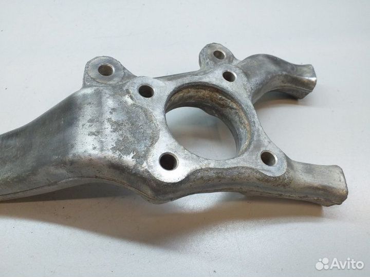 Кулак поворотный передний левый Lexus Is250 XE20