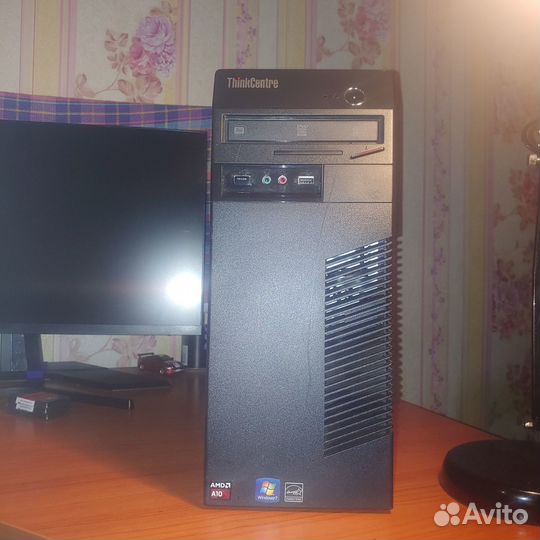 Универсальный системник Lenovo ThinkCentre M79