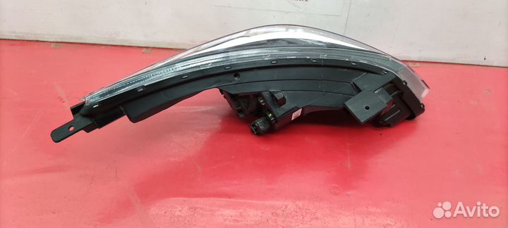 Фара передняя левая Kia Rio 4