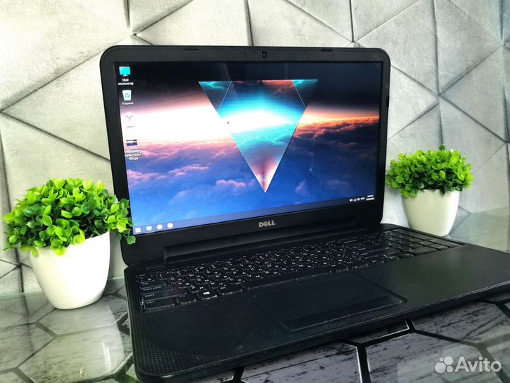 Dell 15.6/Intel/4GB/500GB/Intel HD