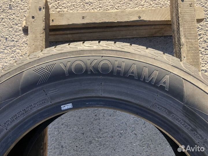 Yokohama BluEarth AE01 215/60 R16