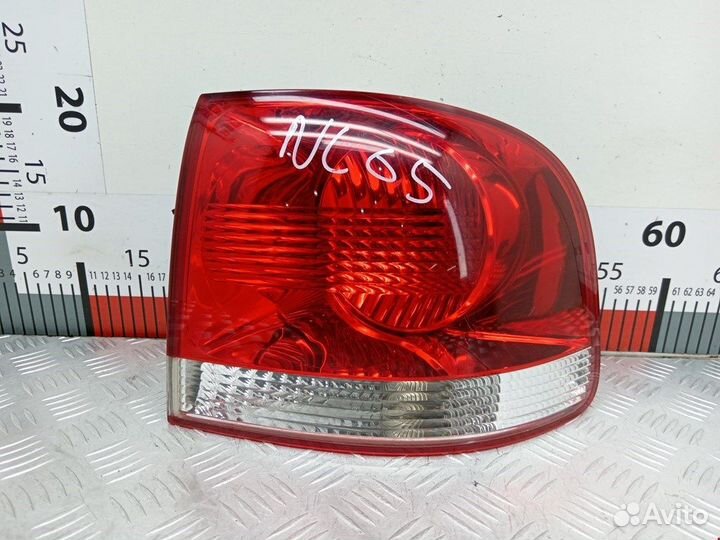 Фонарь задний для Volkswagen Touareg 1 7L6945096P