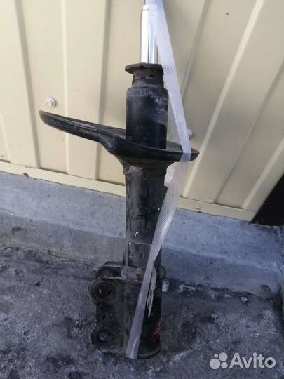 Стойка тойта камри