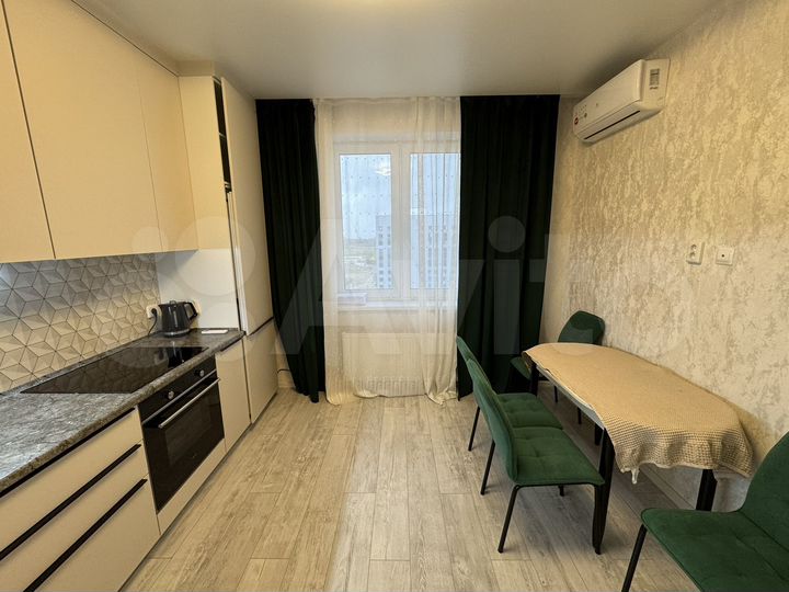 2-к. квартира, 55 м², 15/18 эт.