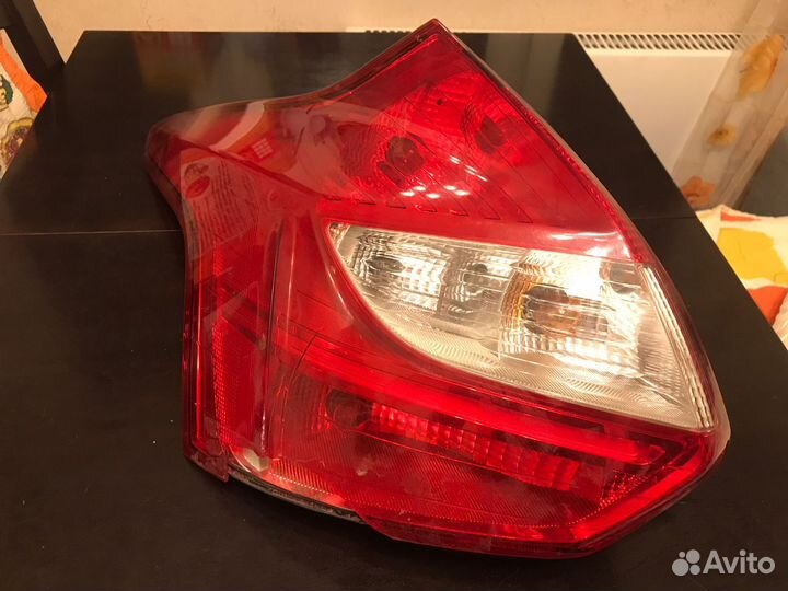 Задний левый фонарь для Форд Фокус 3