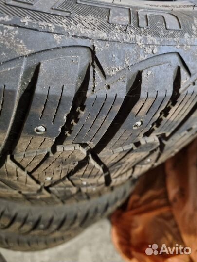 Goodyear Ultragrip 600 205/55 R16 94T