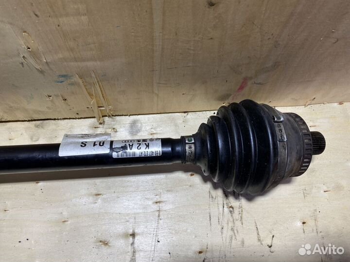 Приводной вал правый Audi A4 B6 1,8 бензин МКПП 52