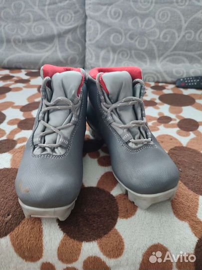 Лыжные ботинки