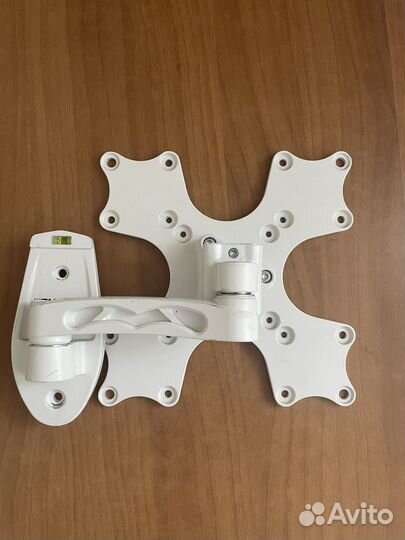 Кронштейн для телевизора белый