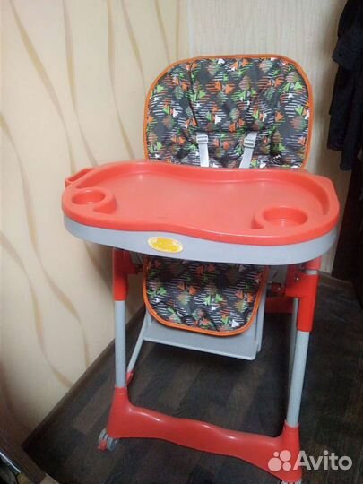 Стул для кормления с новым чехлом