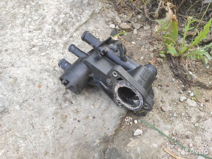 Корпус термостата Volkswagen Golf 3 1.4