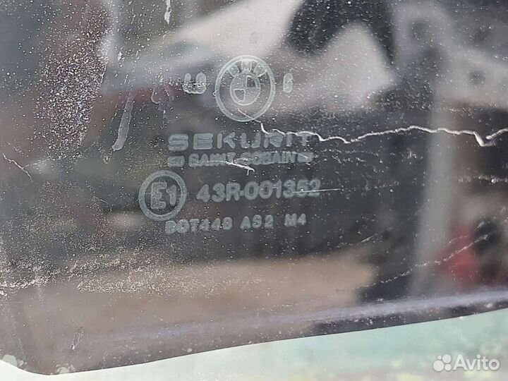 Стекло передней двери BMW 5 E34