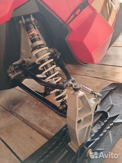 Продам снегоход Polaris